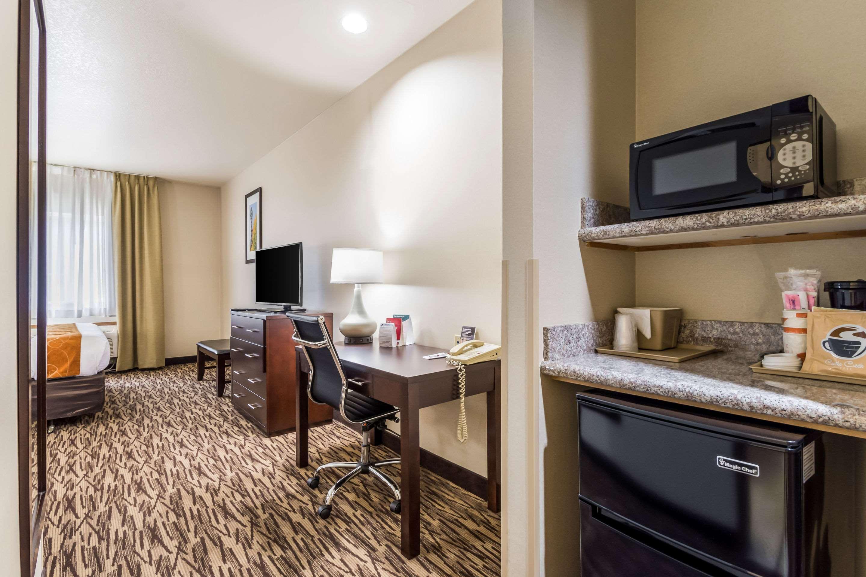 Comfort Suites Portland Airport Εξωτερικό φωτογραφία