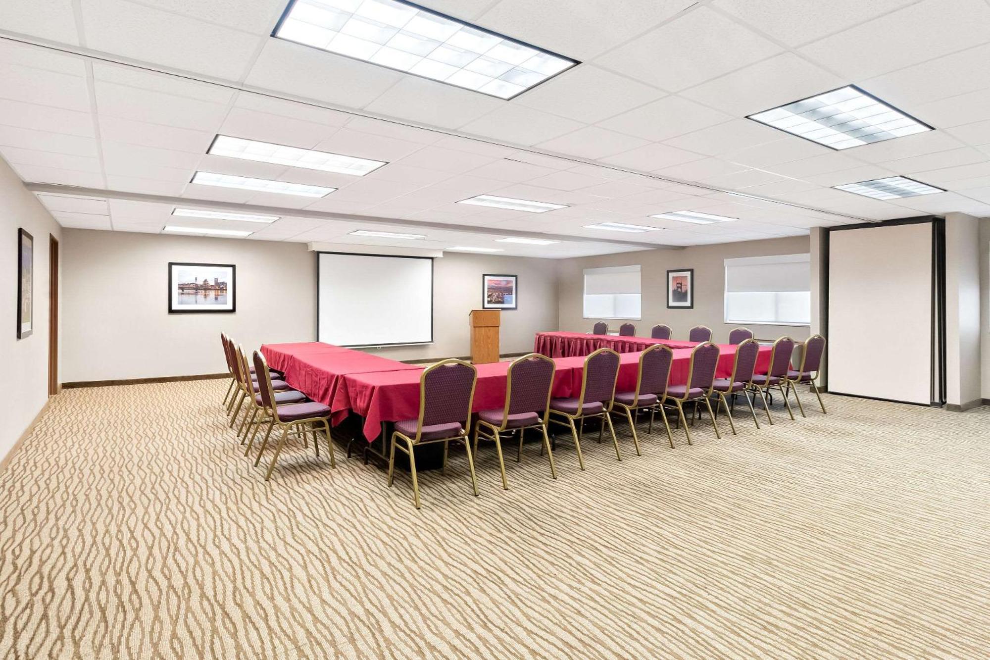 Comfort Suites Portland Airport Εξωτερικό φωτογραφία